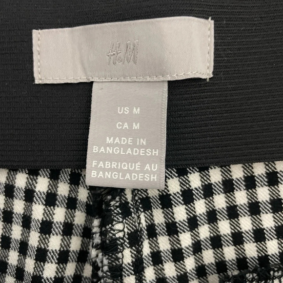 H&M Women’s Cropped Pants Trousers Medium Black White Check Plaid Side Zipper - Picture 4 of 8